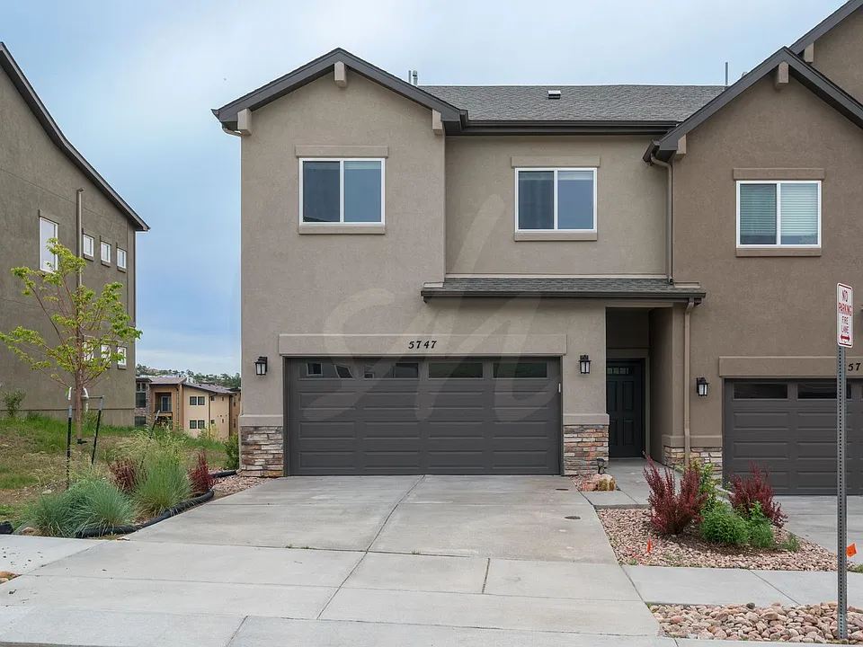 5747 Villa Lorenzo Dr