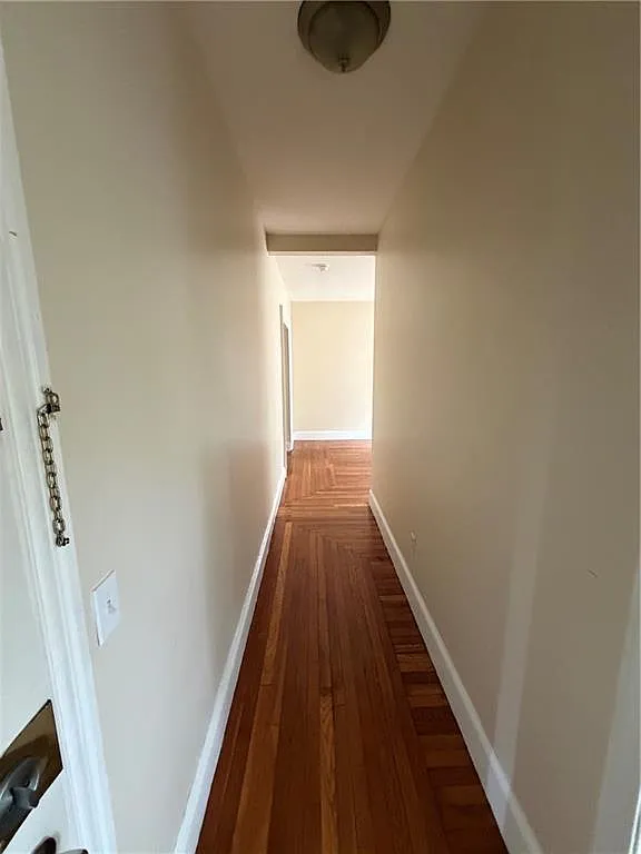 3 bed, 1140 sqft, $1,875 — Photo 2