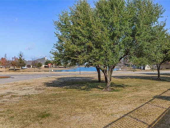 4th image of 1325 Windstone Dr