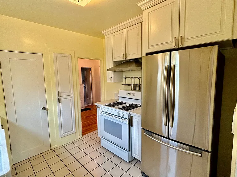 2432 Madison Ave — Photo 7