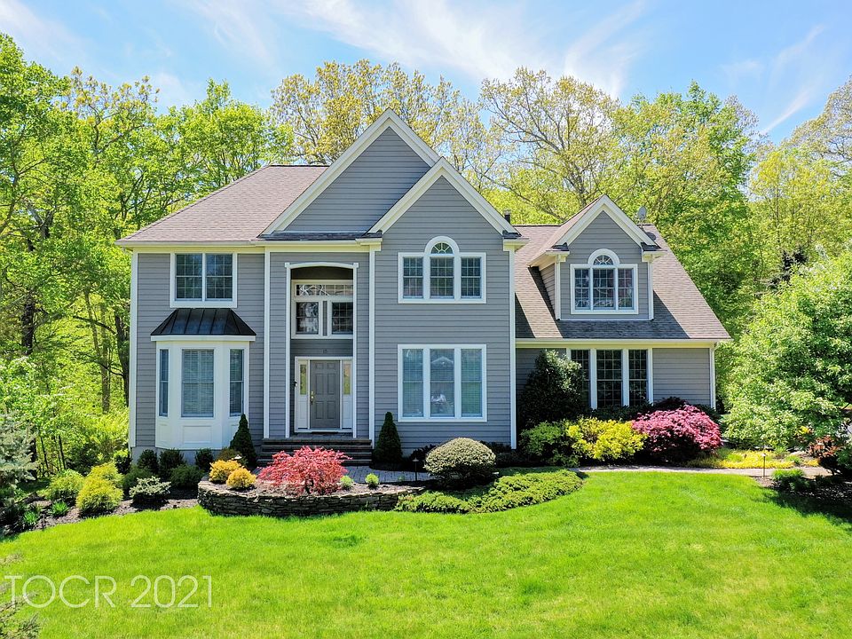 1st image of 15 Cedar Dr