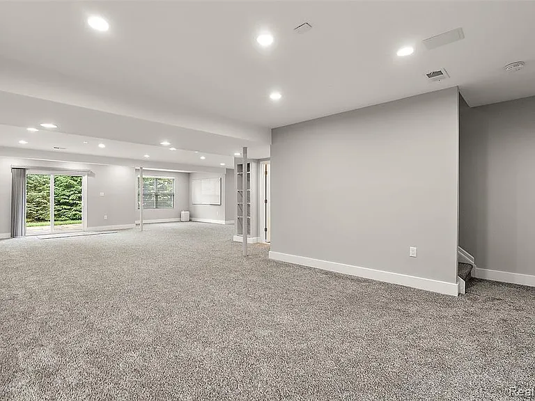 31065 Tremont Ln — Photo 34