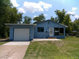 1619 Cloud Cir, Salina, KS 67401