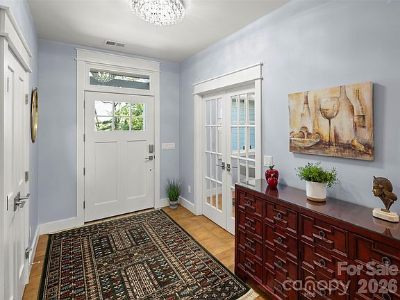 5th image of 255 Dalhousie Ct