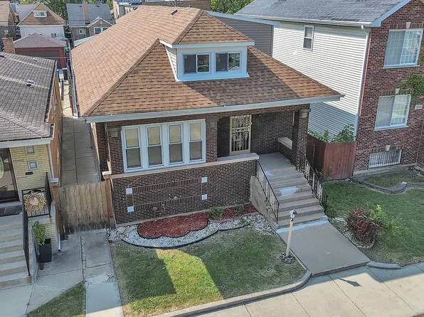 (undisclosed Address), Chicago, IL 60620