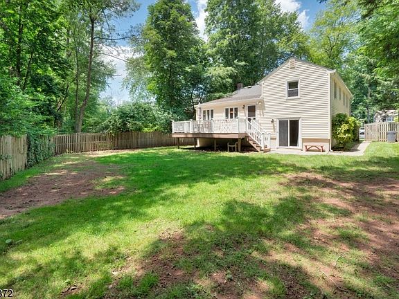 2nd image of 28 Lavina Ct