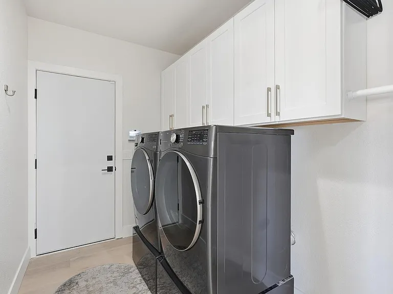 5623 E Claire Dr — Photo 30