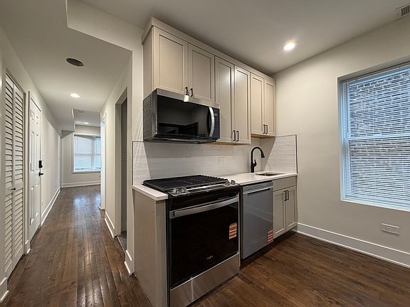 2nd image of 1139 S Western Ave APT 2F