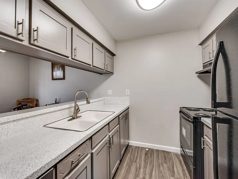 The Bianca Apartments — Photo 3