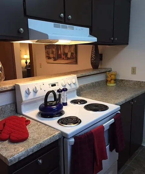 Crystal Springs Apartments — Photo 77