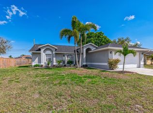 193 SW Ridgecrest Dr, Port Saint Lucie, FL 34953