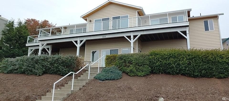 1st image of 325 Laguna Vista Ter #B
