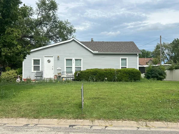 508 N Pine St, Beloit, KS 67420