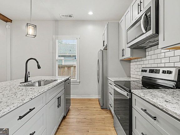 4th image of 31 Mildred Pl NW