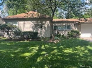 18707 Centralia, Redford, MI 48240