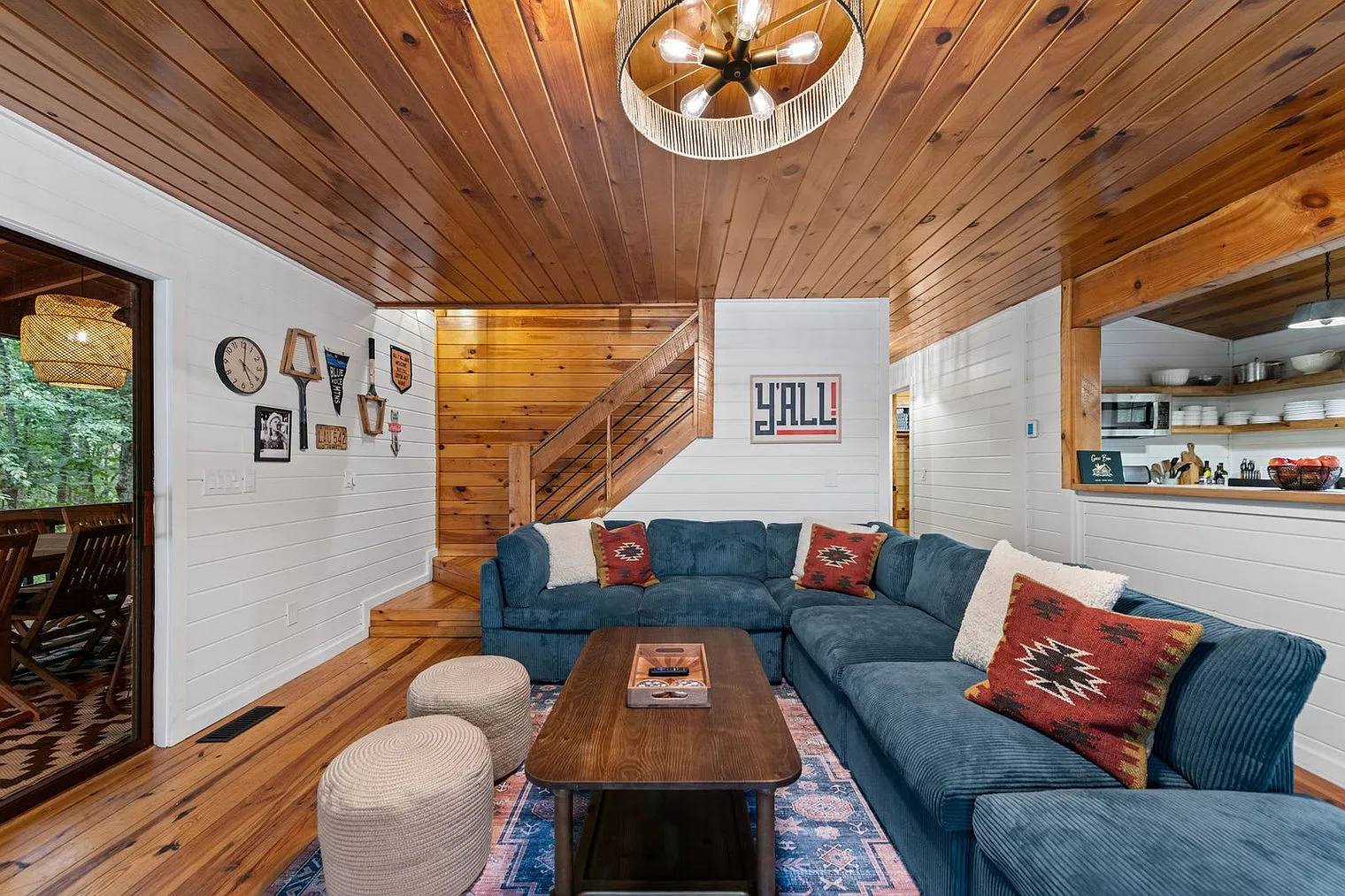 5 bed, 2.0 bath, $10,584 — Photo 3