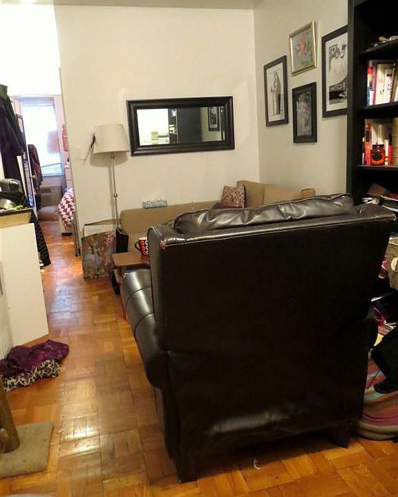 2nd image of 216 E 77th St APT 1C