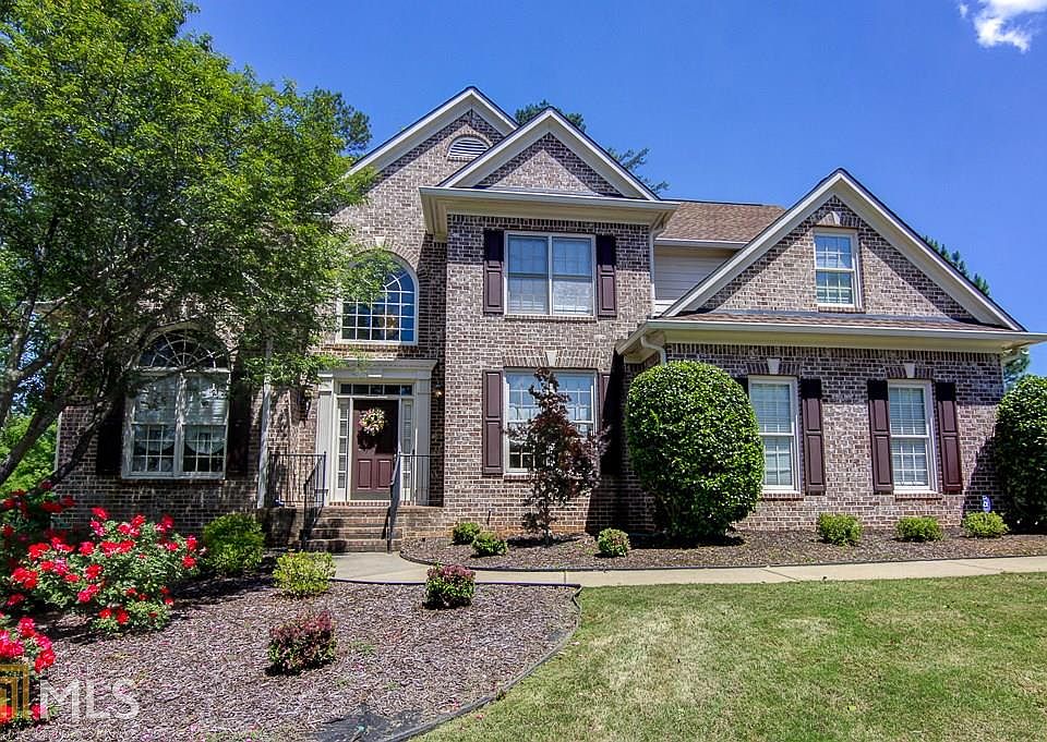 1st image of 304 Carriage Oaks Dr