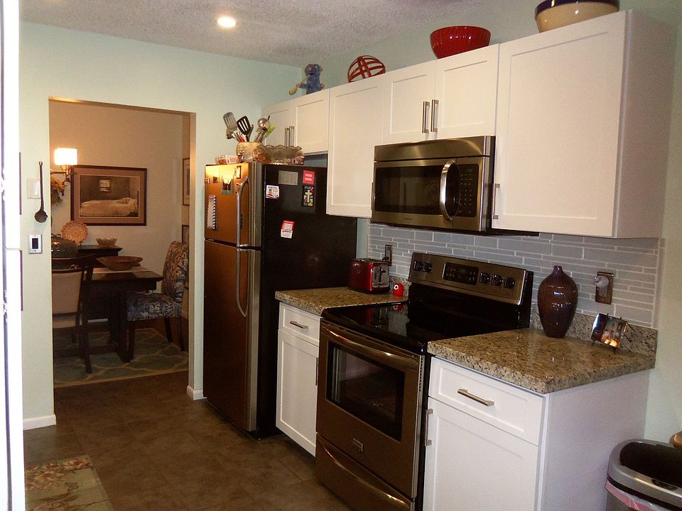 2nd image of 2559 NW 42nd Ave
