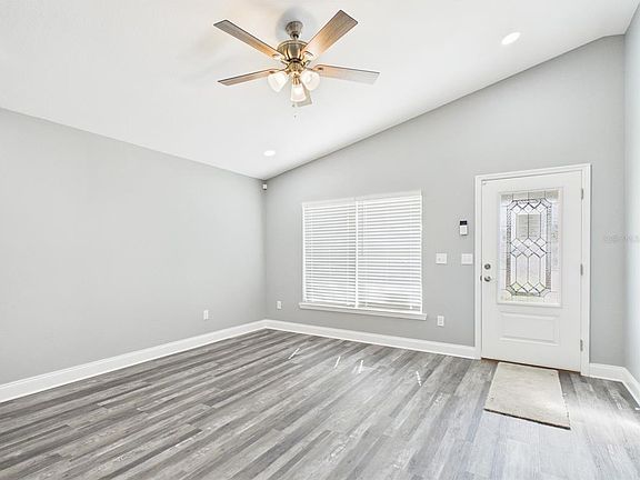 4th image of 1343 Providence Rd