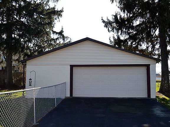 2nd image of 526 Fairmont Ave