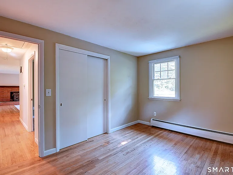 58 Elizabeth Dr — Photo 18