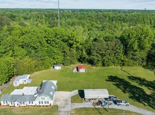 301 County Ave, Dunn, NC 28334