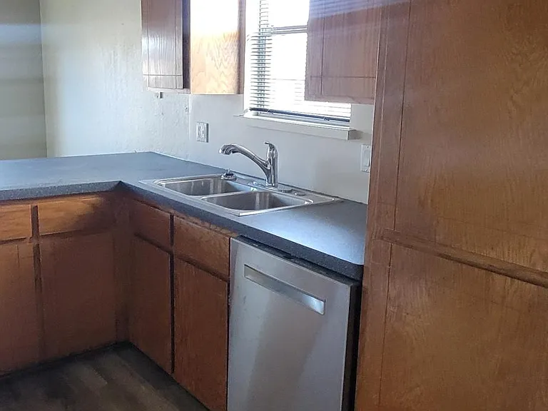 4020 SW Mesquite Dr — Photo 3