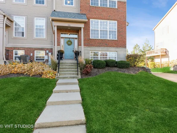 295 Station Park Cir, Grayslake, IL 60030