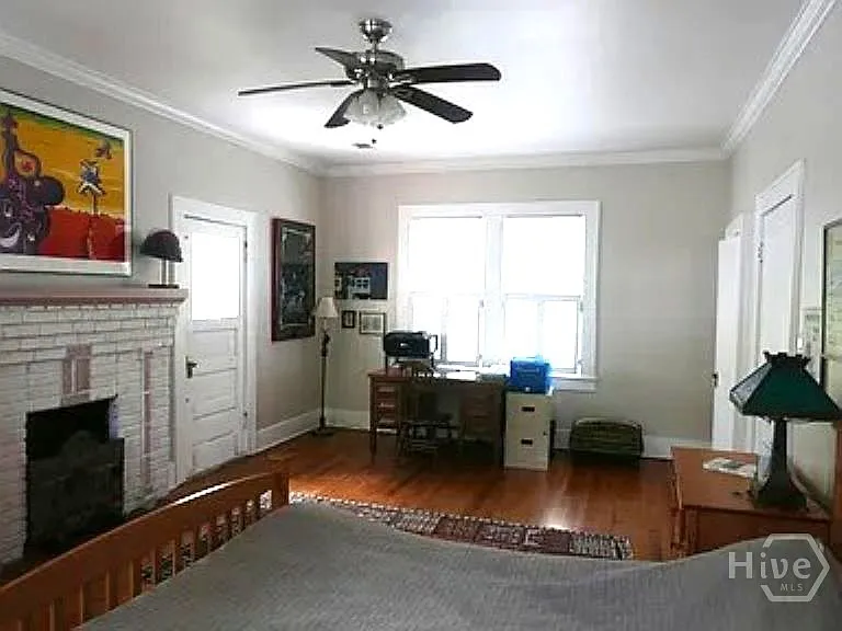 18 E 45th St — Photo 15