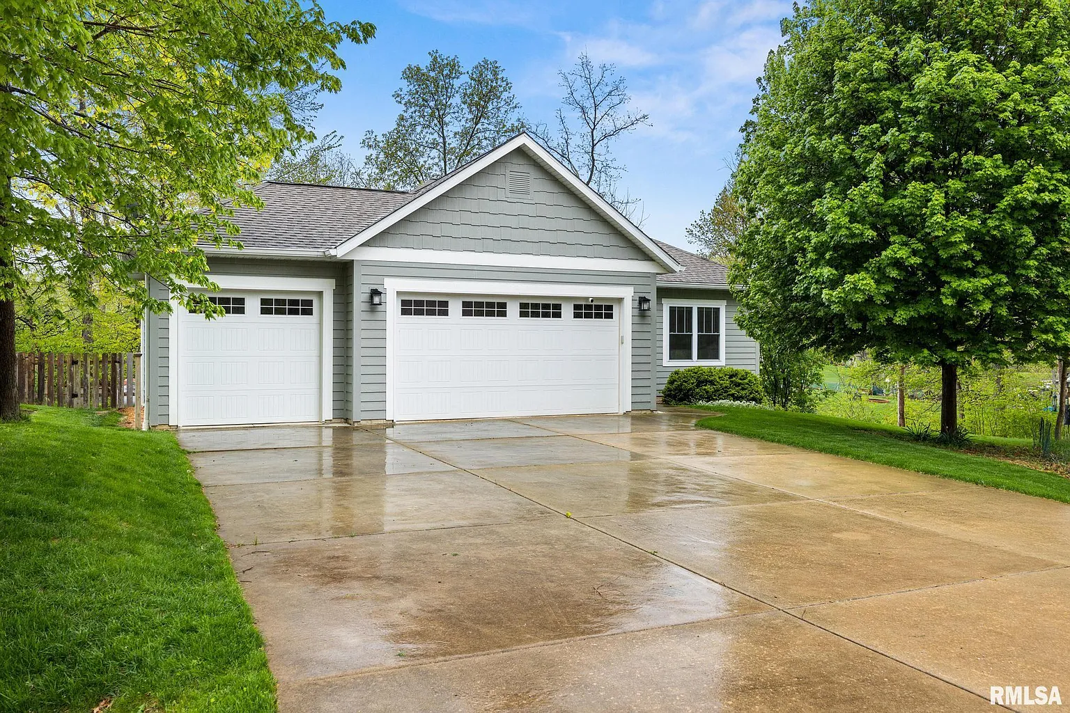 13377 Lakeview Ct photo 1
