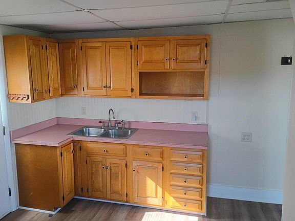 2nd image of 24 Granite St APT 5