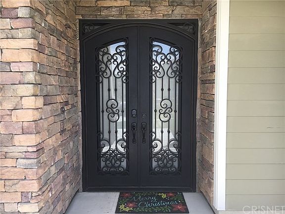 CUSTOM FRONT DOORS