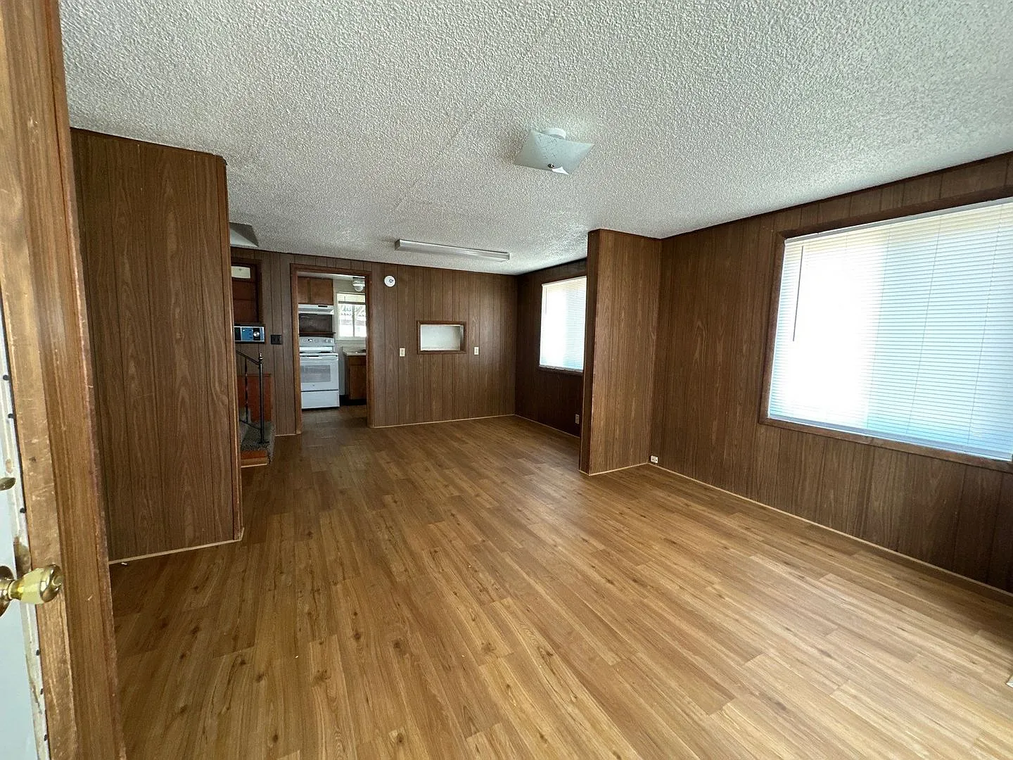 King Arthur Ct of Klamath Falls — Photo 2