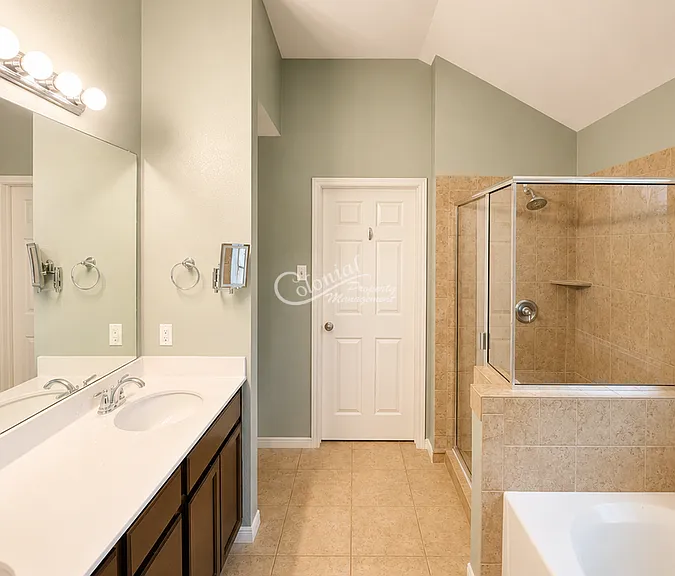 8121 Fieldstone Dr — Photo 8