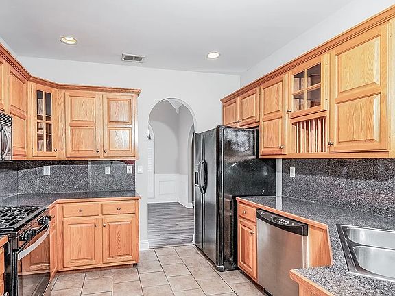 2nd image of 105 Hermitage Ln #1