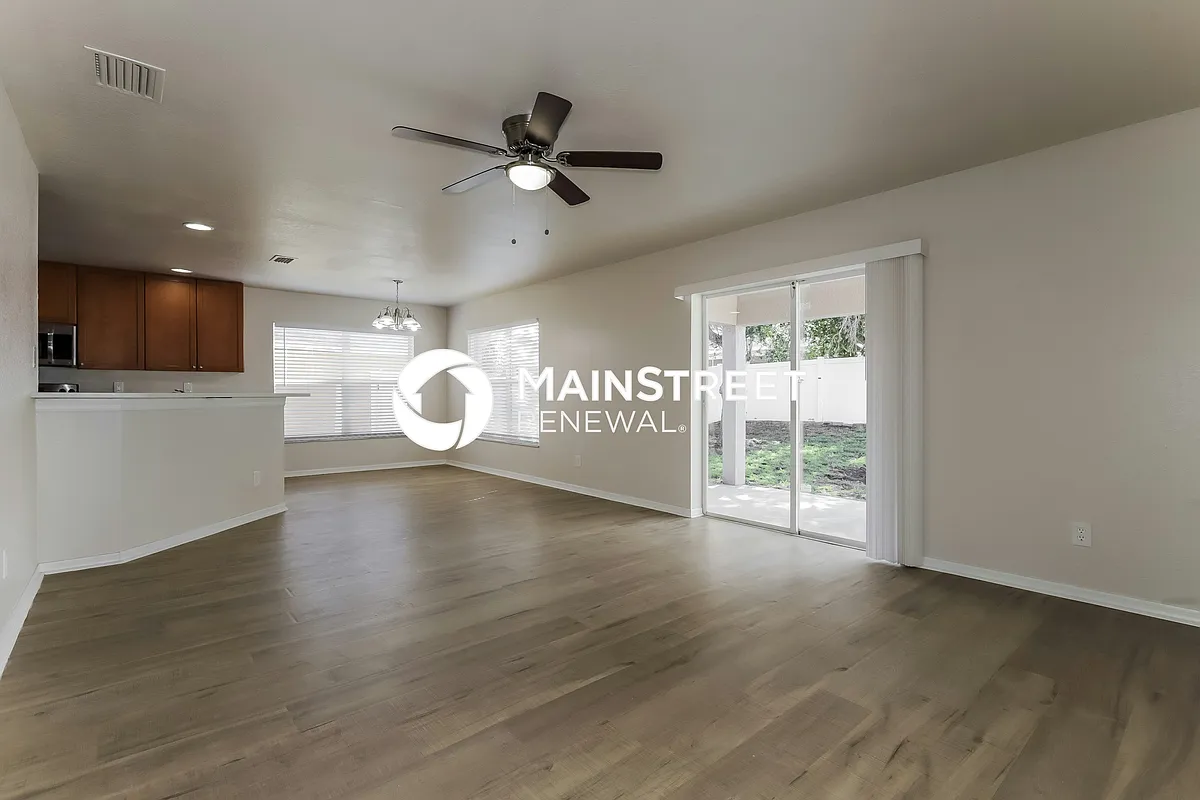 Living Room - 11420 Bay Gardens Loop