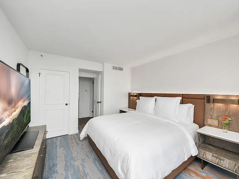 1300 Lamar St #S8 — Photo 28
