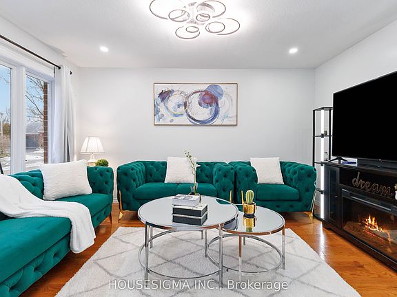 5th image of 220 Killarney Grv