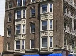 8 E Pearson St APT 2D, Chicago, IL 60611