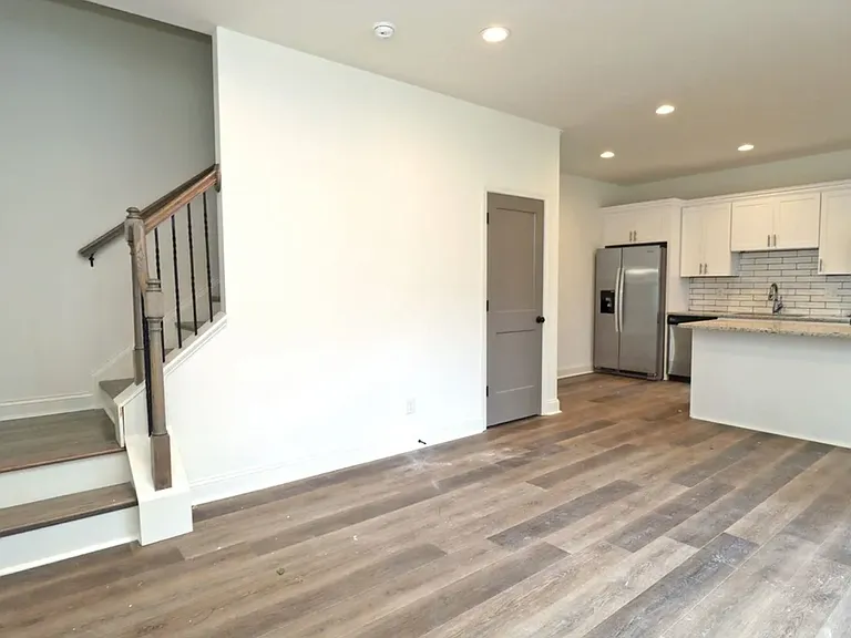 408 S Gregg St #A — Photo 10