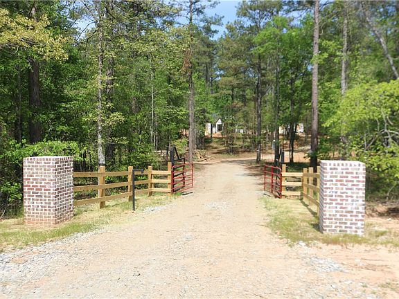 2nd image of 220 Mill Pine Rd