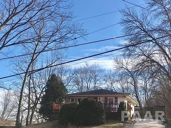 2nd image of 105 W Franklin St