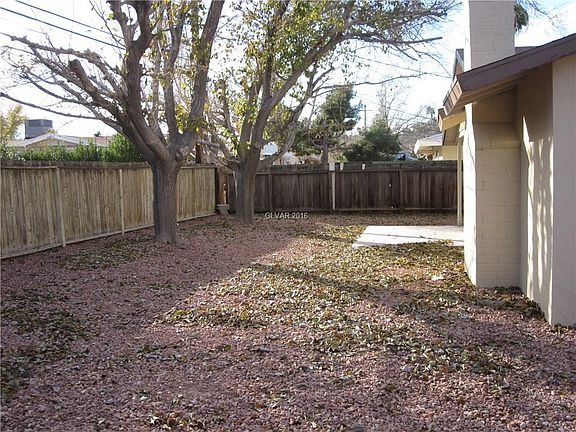 4th image of 3867 Jewel Ave #0