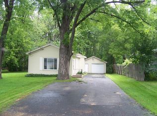 30 N Lake Ave, Third Lake, IL 60030