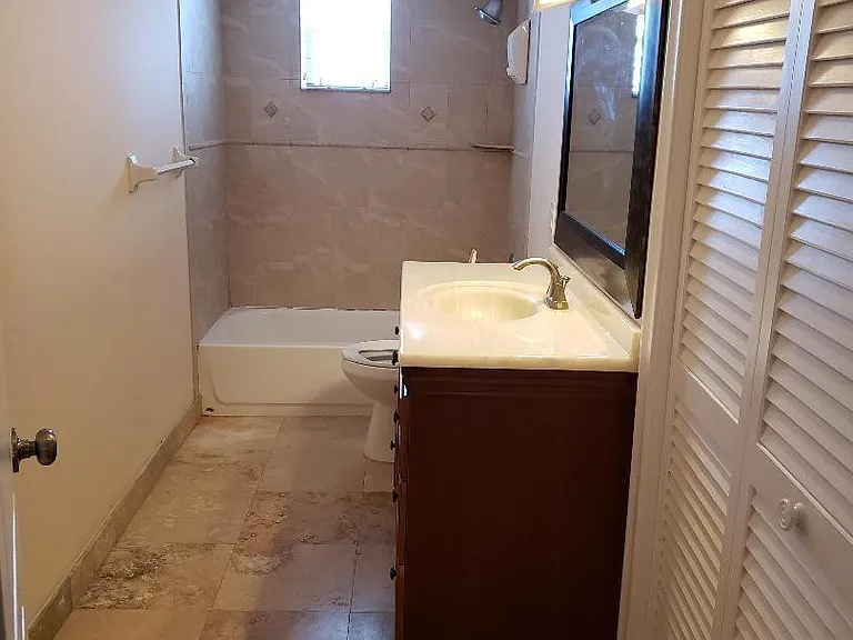 899 SE 2nd Ave #218 — Photo 16