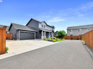 1723 Dotie Dr, Springfield, OR 97477