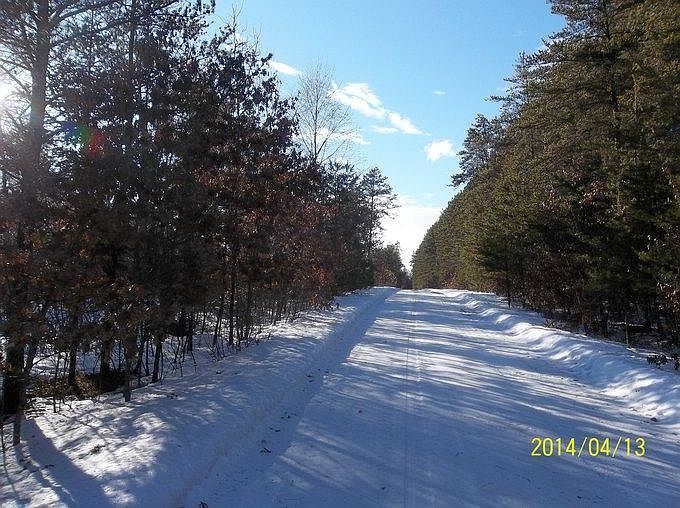2nd image of Newton Lake Rd