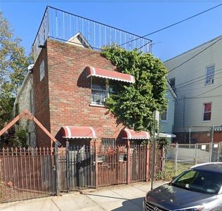 853 E 220th Street, Bronx, NY, 10467