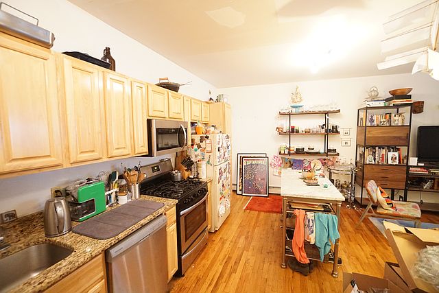 1st image of 376 13th St Floor 2